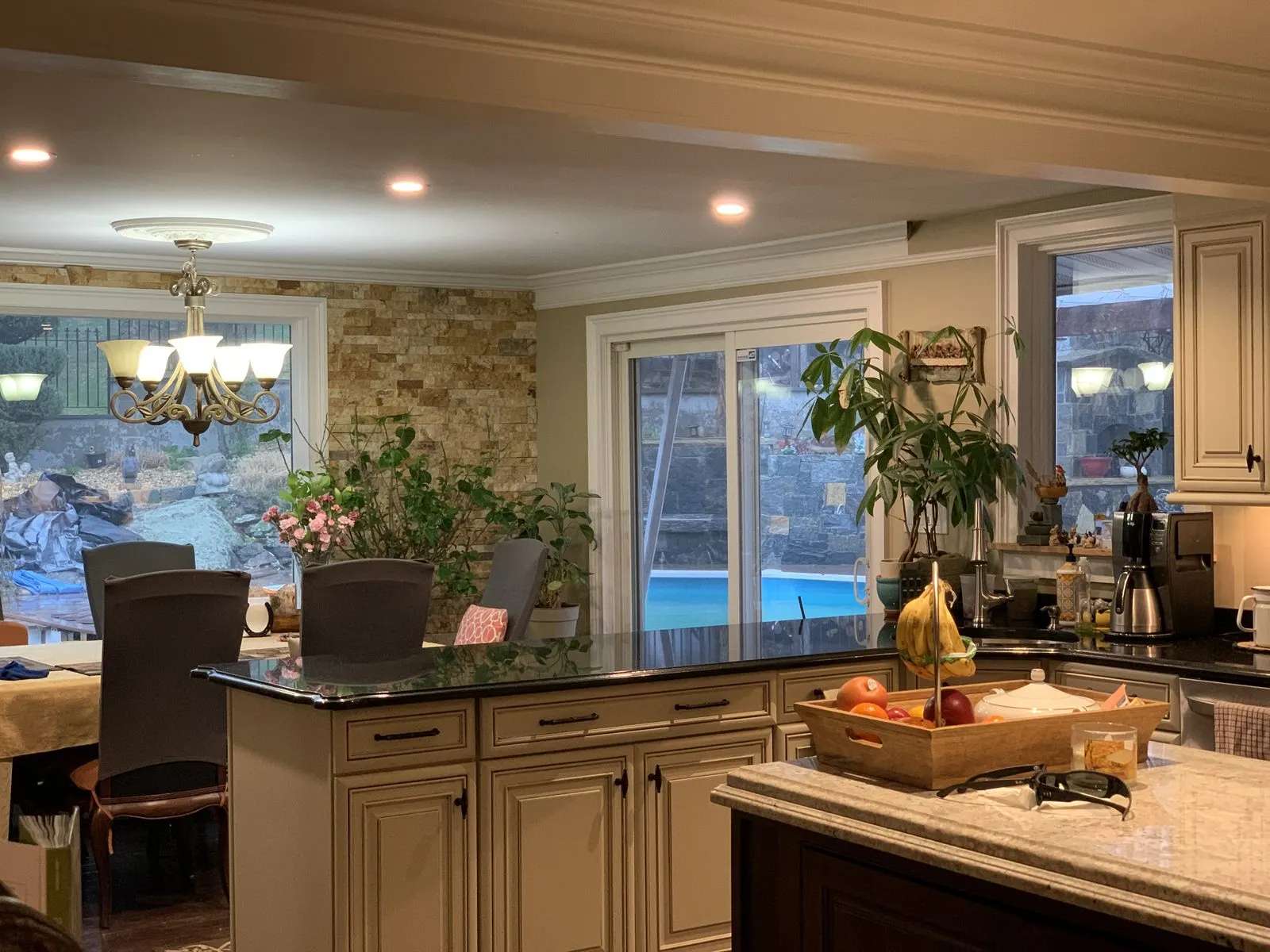 Kitchen remodel with island seating in Mahopac, NY