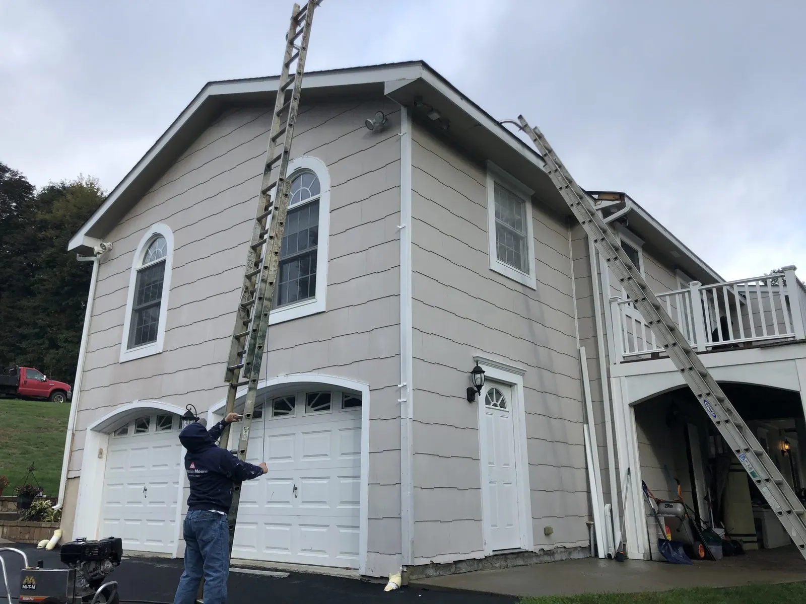 CC Fabian painter coating a home exterior in Putnam County, NY