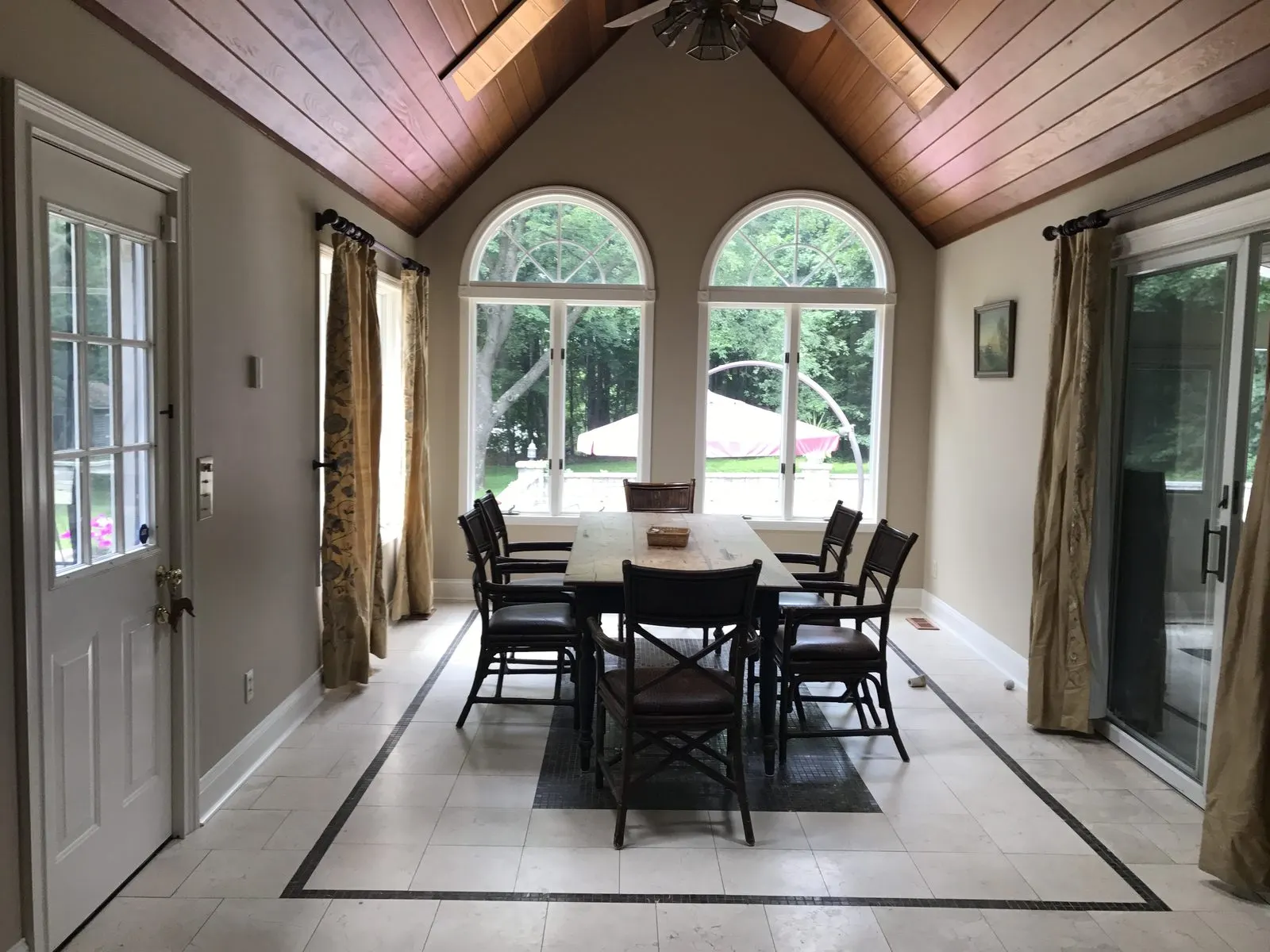 Interior painting in a vaulted dining room in Putnam County, NY